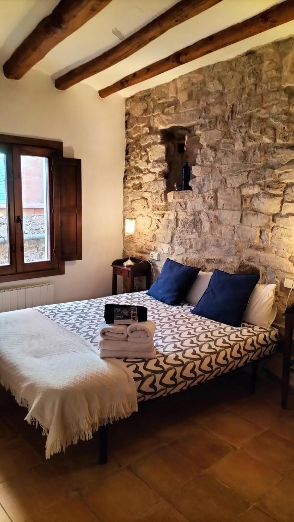 Casa Miret Guest House Vallvert de Queralt ภายนอก รูปภาพ