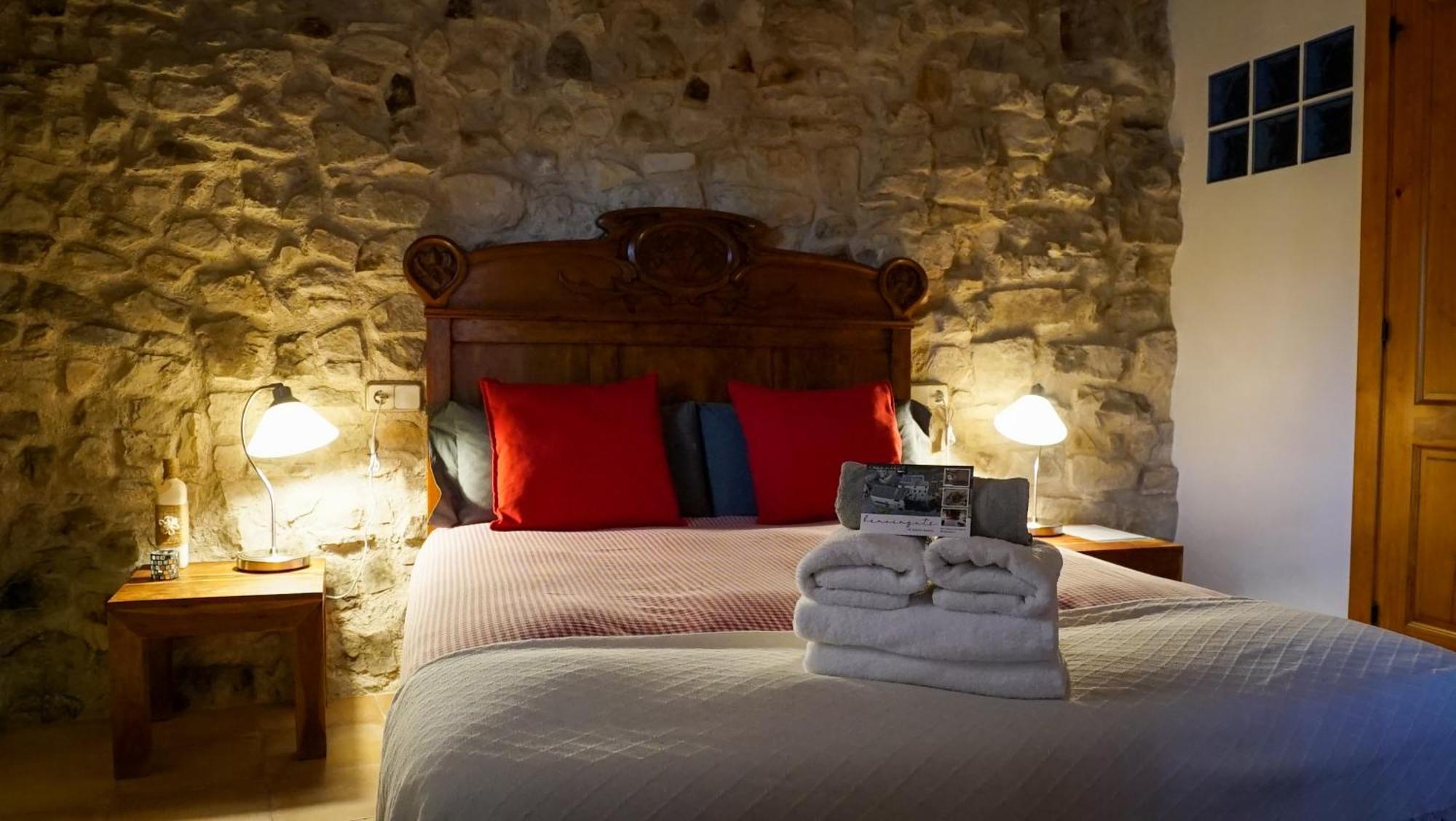 Casa Miret Guest House Vallvert de Queralt ภายนอก รูปภาพ