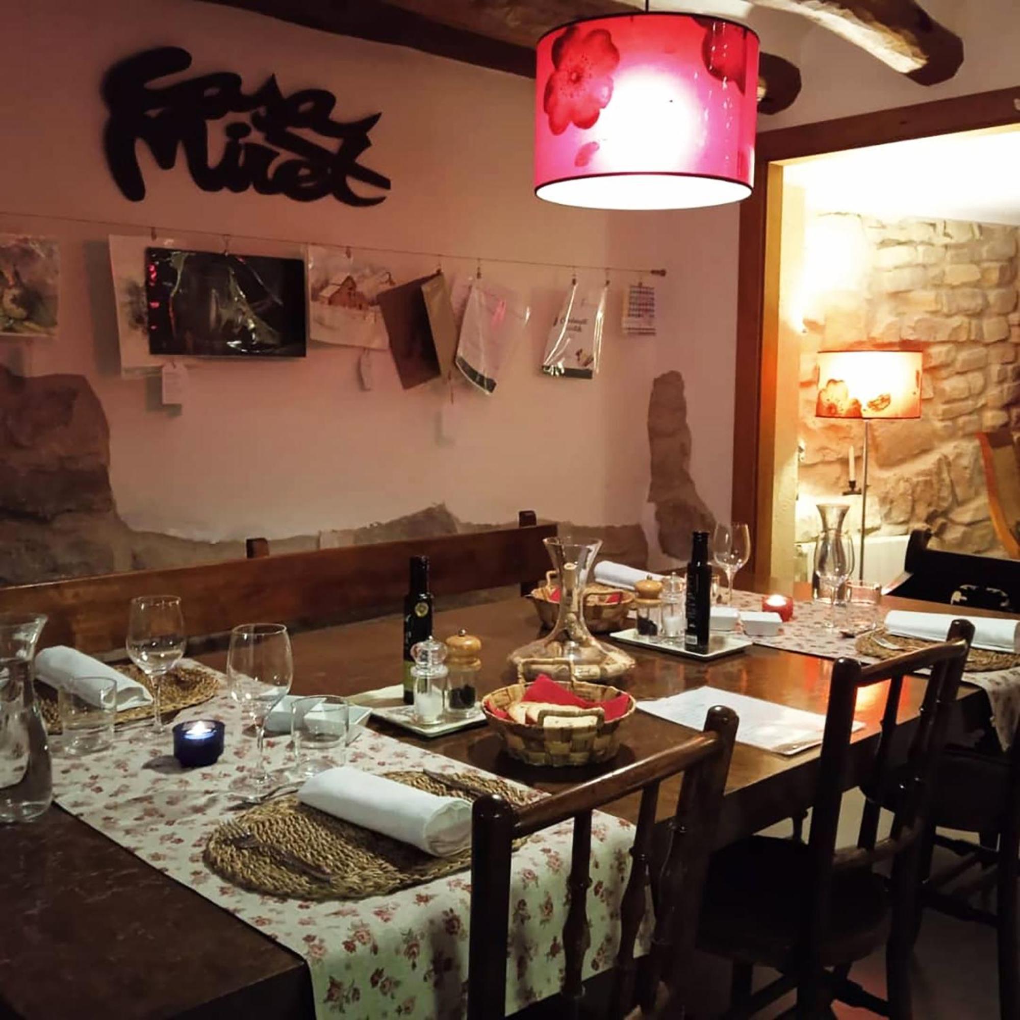 Casa Miret Guest House Vallvert de Queralt ภายนอก รูปภาพ
